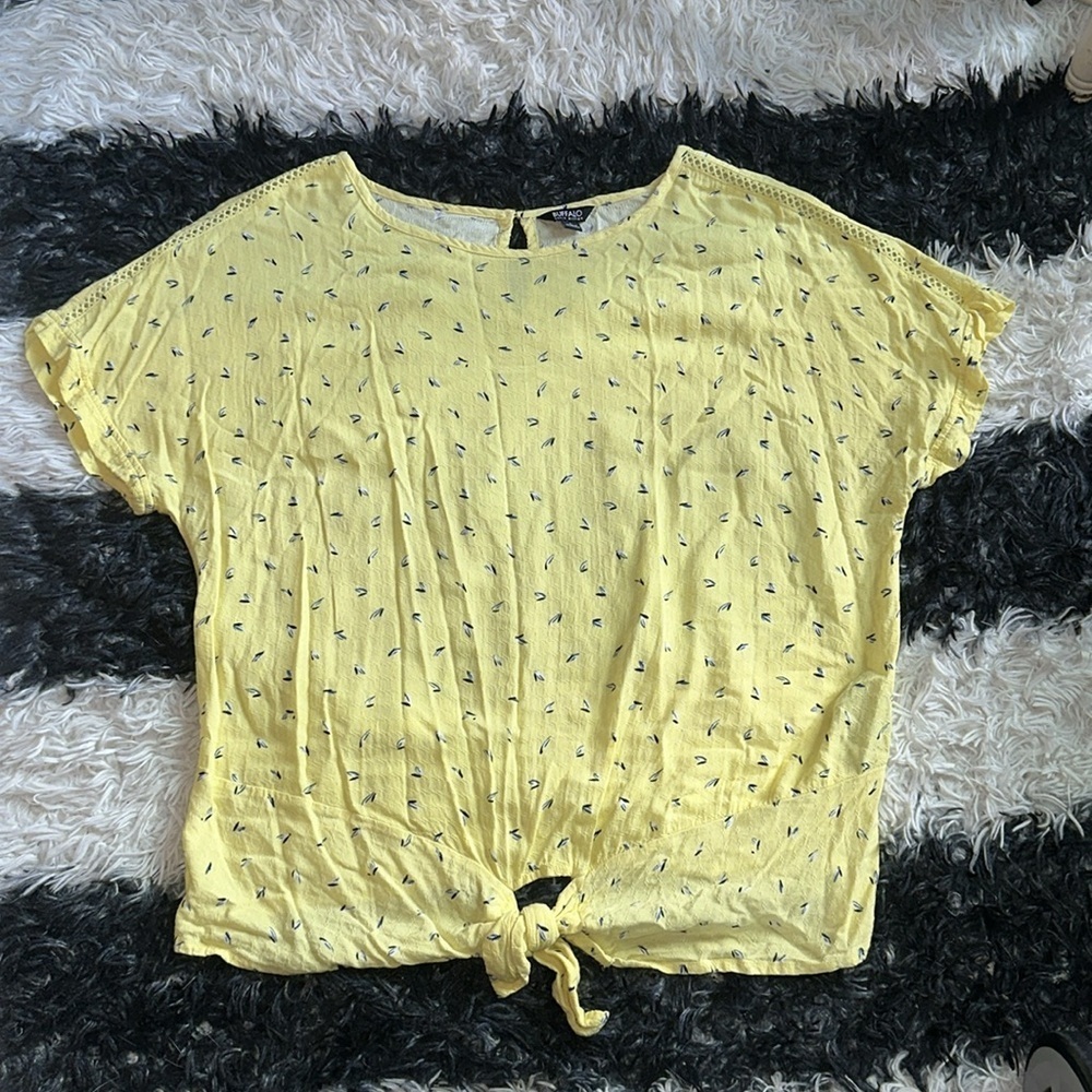 Buffalo David Bitton Yellow Tie Front Blouse, Large